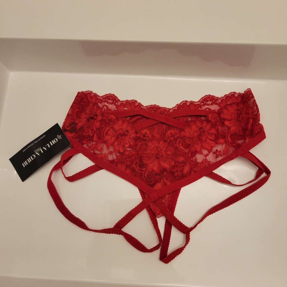 Oh LA LA Cheri Thongs